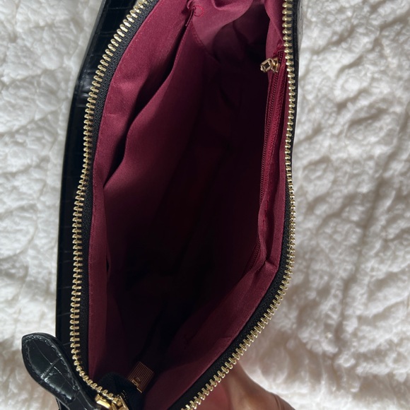 Amazon Croc Embossed Handbag - Picture 5 of 5